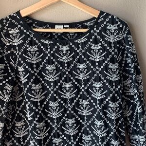 GAP Black and White Eyelet 3/4 Sleeve Top